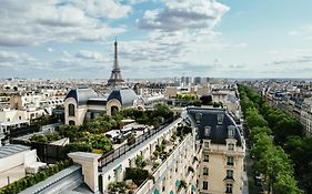 Peninsula Hotel Paris 5*